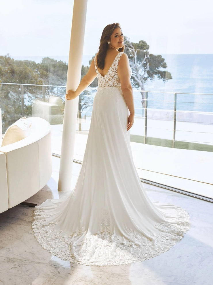 Pronovias Sample Marlow